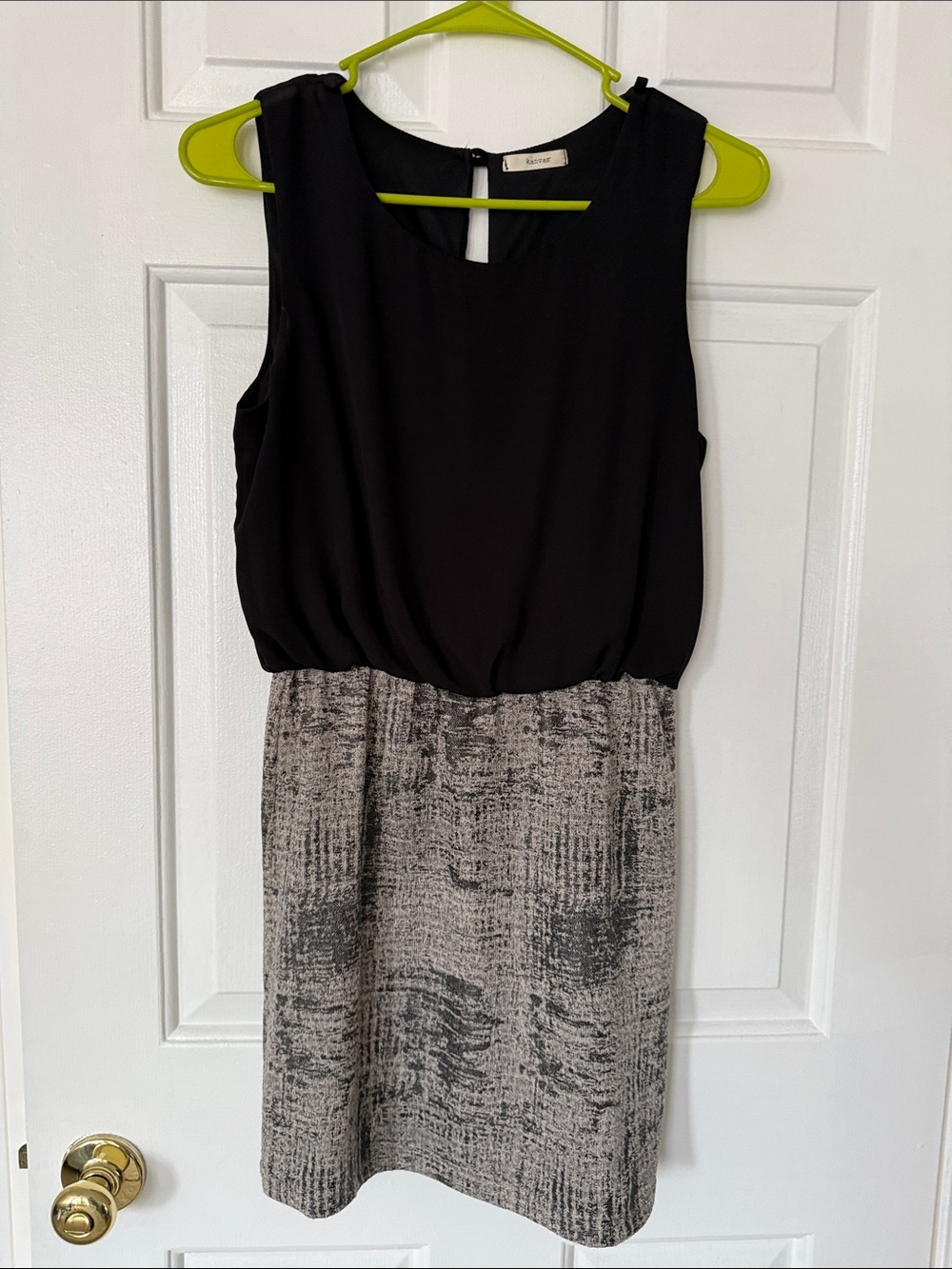 Two-Tone Sleeveless Black Bodice & Gray Textured Sheath Dress